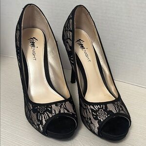 FIONI Night Black Lace Heels Sz 8